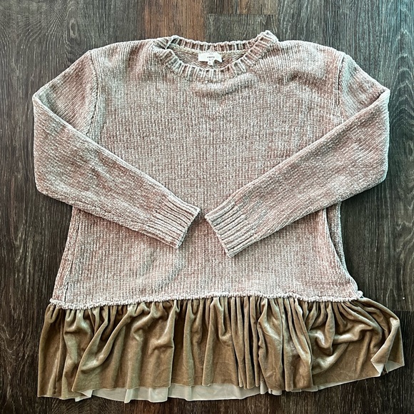 Entro Sweater - Picture 1 of 1